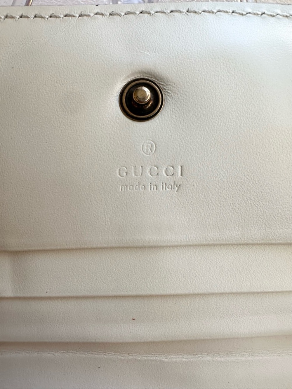 Gucci Signature Cherry Leather Compact Wallet - Authentic - White - New w/ Flaws - Picture 9 of 14